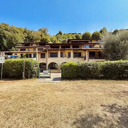 Bay Of Silence - View, Free Beach, Isle Of Iseo Monte Isola
