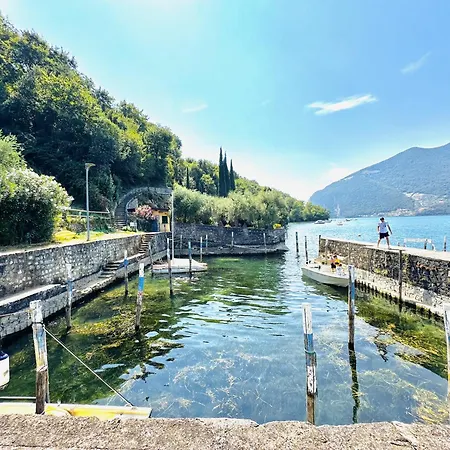 Bay Of Silence - View, Free Beach, Isle Of Iseo Monte Isola